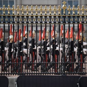 Procesija iz Buckinghamske palače prema Wesminsterskoj palači