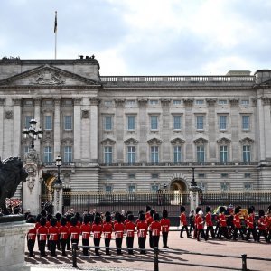 Procesija iz Buckinghamske palače prema Wesminsterskoj palači