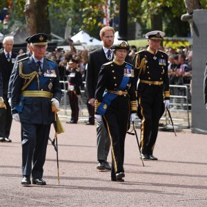 Procesija iz Buckinghamske palače prema Wesminsterskoj palači