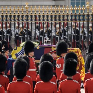 Procesija iz Buckinghamske palače prema Wesminsterskoj palači