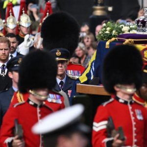 Procesija iz Buckinghamske palače prema Wesminsterskoj palači