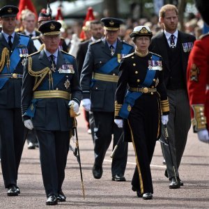 Procesija iz Buckinghamske palače prema Wesminsterskoj palači