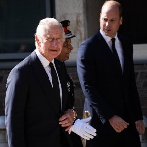 Princ William i kralj Charles III