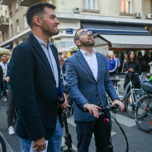 Gradonačelnik Tomislav Tomašević sa zamjenicima na Zagrebačkoj žbici