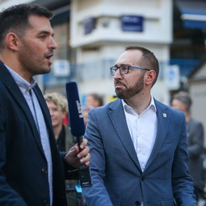 Gradonačelnik Tomislav Tomašević sa zamjenicima na Zagrebačkoj žbici