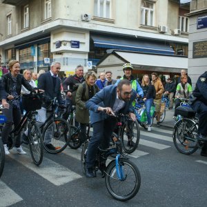 Gradonačelnik Tomislav Tomašević sa zamjenicima na Zagrebačkoj žbici