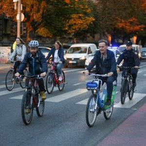 Gradonačelnik Tomislav Tomašević sa zamjenicima na Zagrebačkoj žbici