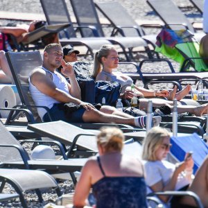 Kupanje u listopadu na plaži Lapad u Dubrovniku