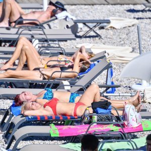 Kupanje u listopadu na plaži Lapad u Dubrovniku