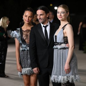 Alicia Vikander, Nicolas Ghesquiere i Emma Stone