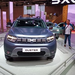 Dacia Duster Mat Edition