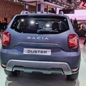 Dacia Duster Mat Edition