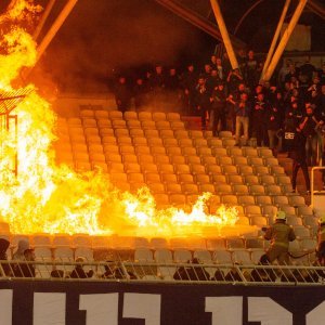 Hajduk - Dinamo, požar (11)