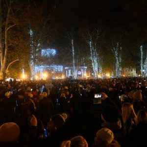 Paljenje lampica na Zrinjevcu