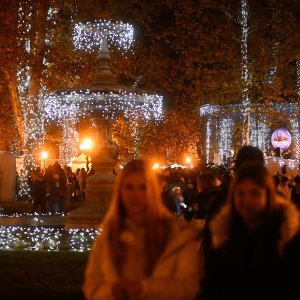 Paljenje lampica na Zrinjevcu