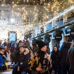 Natali Dizdar otvorila je ‘Advent festival u Prolazu‘