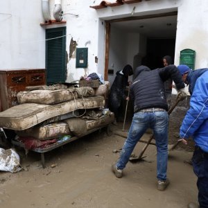 Spasilačke akcije se nastavljaju na otoku Ischiji