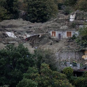 Spasilačke akcije se nastavljaju na otoku Ischiji