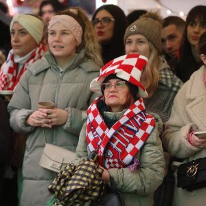 Navijači na trgovima