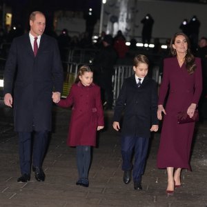 Kate Middleton i princ William s princezom Charlotte i princom Georgeom