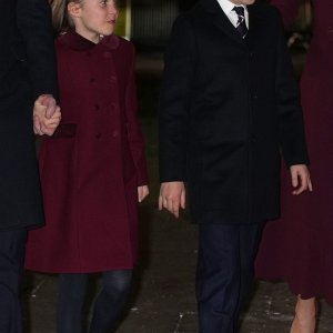 Kate Middleton i princ William s princezom Charlotte i princom Georgeom