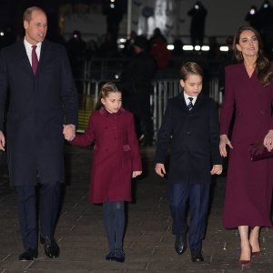 Kate Middleton i princ William s princezom Charlotte i princom Georgeom