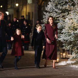 Kate Middleton i princ William s princezom Charlotte i princom Georgeom