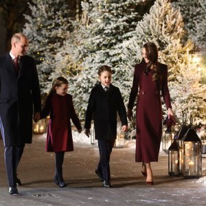 Kate Middleton i princ William s princezom Charlotte i princom Georgeom