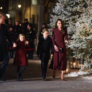 Kate Middleton i princ William s princezom Charlotte i princom Georgeom