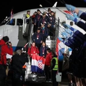 Dolazak Vatrenih na zagrebački aerodrom