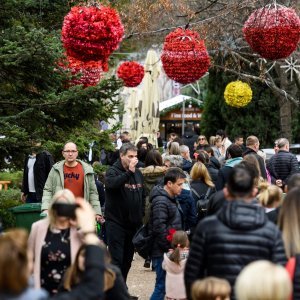 Atmosfera na ulicama Šibenika i Adventuri prije dočeka Nove godine (2)