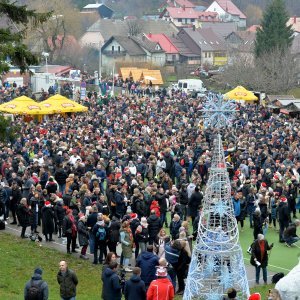 Tradicionalni podnevni ispraćaj stare i doček nove godine u Fužinama (2)