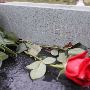 Grob Akija Rahimovskog
