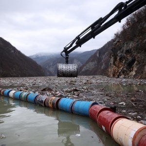 Višegrad: Tone smeća iz tri zemlje plutaju Drinom