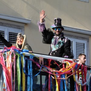 Maškarana manifestacija na riječkim ulicama