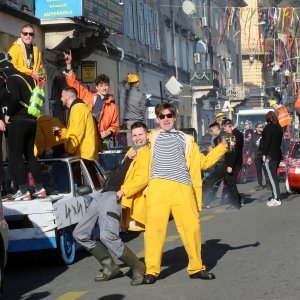 Maškarana manifestacija na riječkim ulicama