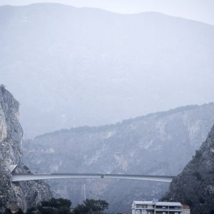 Most iznad Cetine
