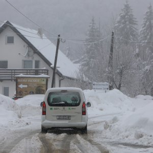 Novi snijeg kod Plitvičkih jezera