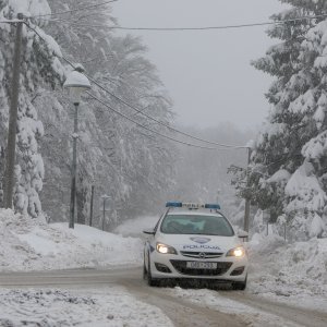 Novi snijeg kod Plitvičkih jezera