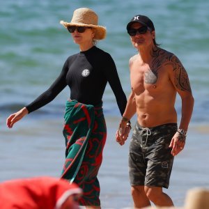 Nicole Kidman i Keith Urban na plaži