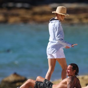 Nicole Kidman i Keith Urban na plaži