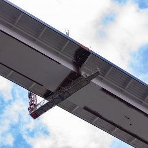 Završno spajanje mosta u Omišu