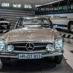 Mercedes-Benz 230 SL 'Pagoda' (W 113)