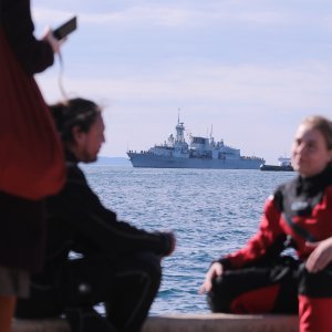 Brod kanadske mornarice HMCS Fredericton u Splitu