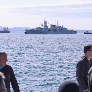 Brod kanadske mornarice HMCS Fredericton u Splitu