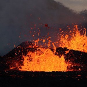 Erupcija vulkana Meradalir na Islandu