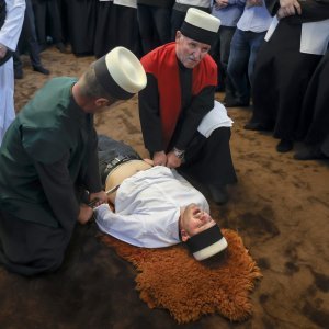 Kosovski derviši obilježili početak proljeća probadanjem tijela bez krvi i boli