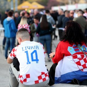 Hrvatski navijači ispred Poljuda