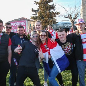 Hrvatski navijači ispred Poljuda