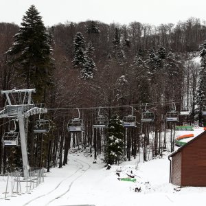 Snijeg je zabijelio skijalište Platak